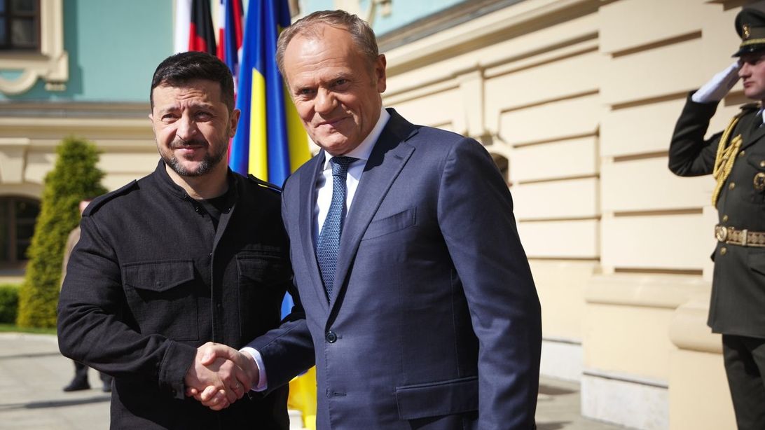 Ukrajina je připravena bojovat další tři roky, řekl Tusk